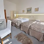 Anette Hotel 3*