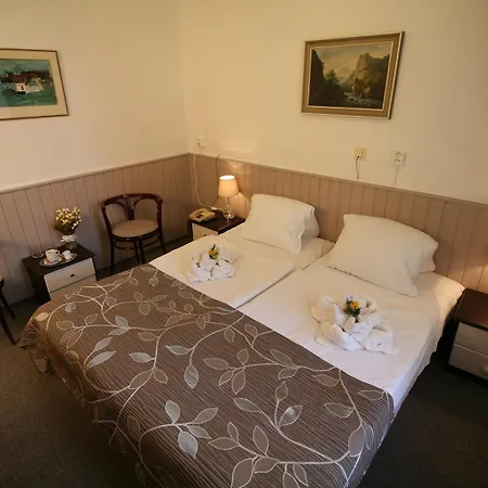 Otel Anette 3*