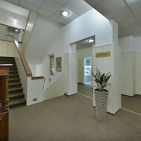 Otel Anette 3*