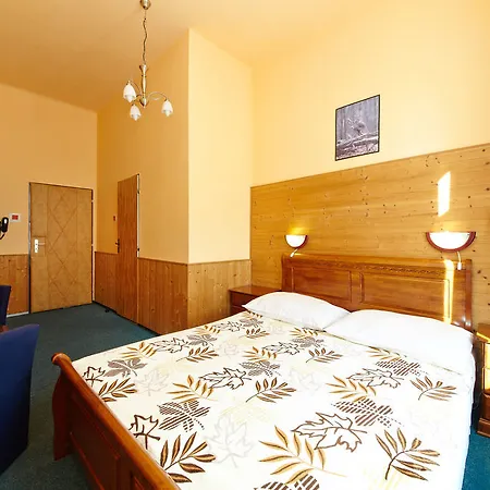 Anette Otel 3*