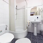 Hotel Anette 3*