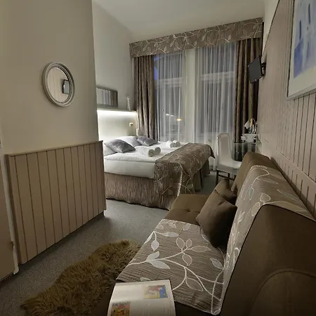 Anette Hotel 3*