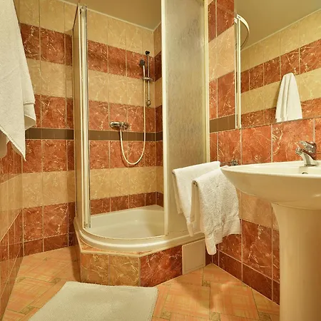 Hotel Anette 3*