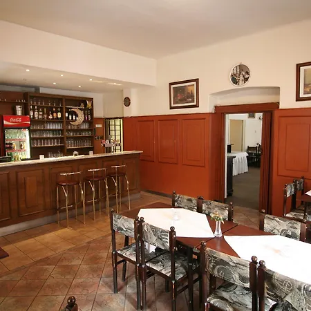 Hotel Anette 3*