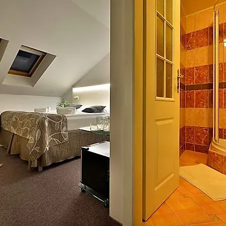 Hotel Anette 3*