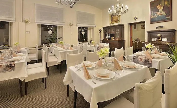 Hotel Anette 3*